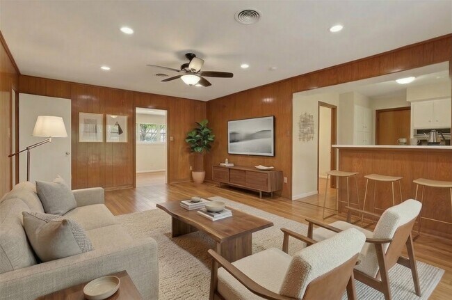 Building Photo - 5646 Hazen St