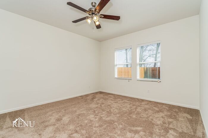 Building Photo - 503 London Dr