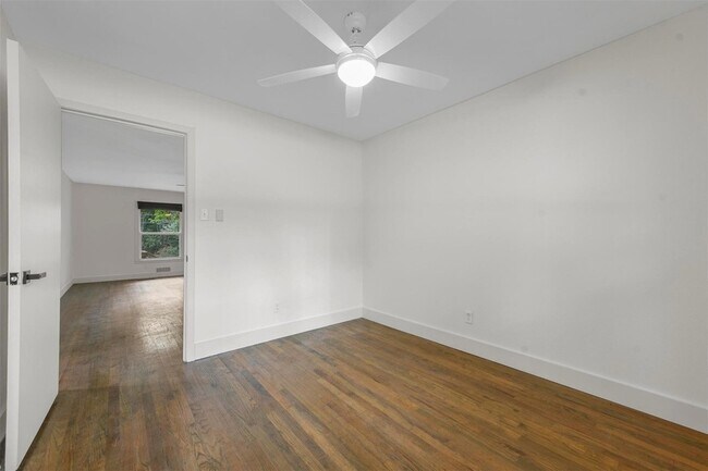 Building Photo - 3936 Piedmont Rd