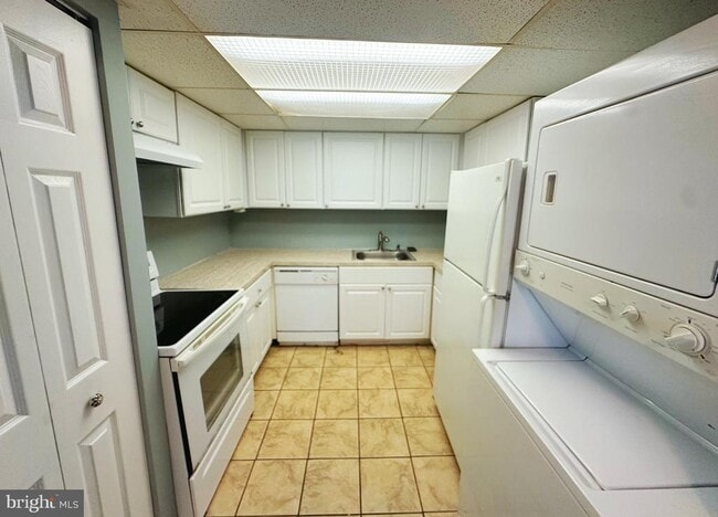 Building Photo - 807 Windstream Way