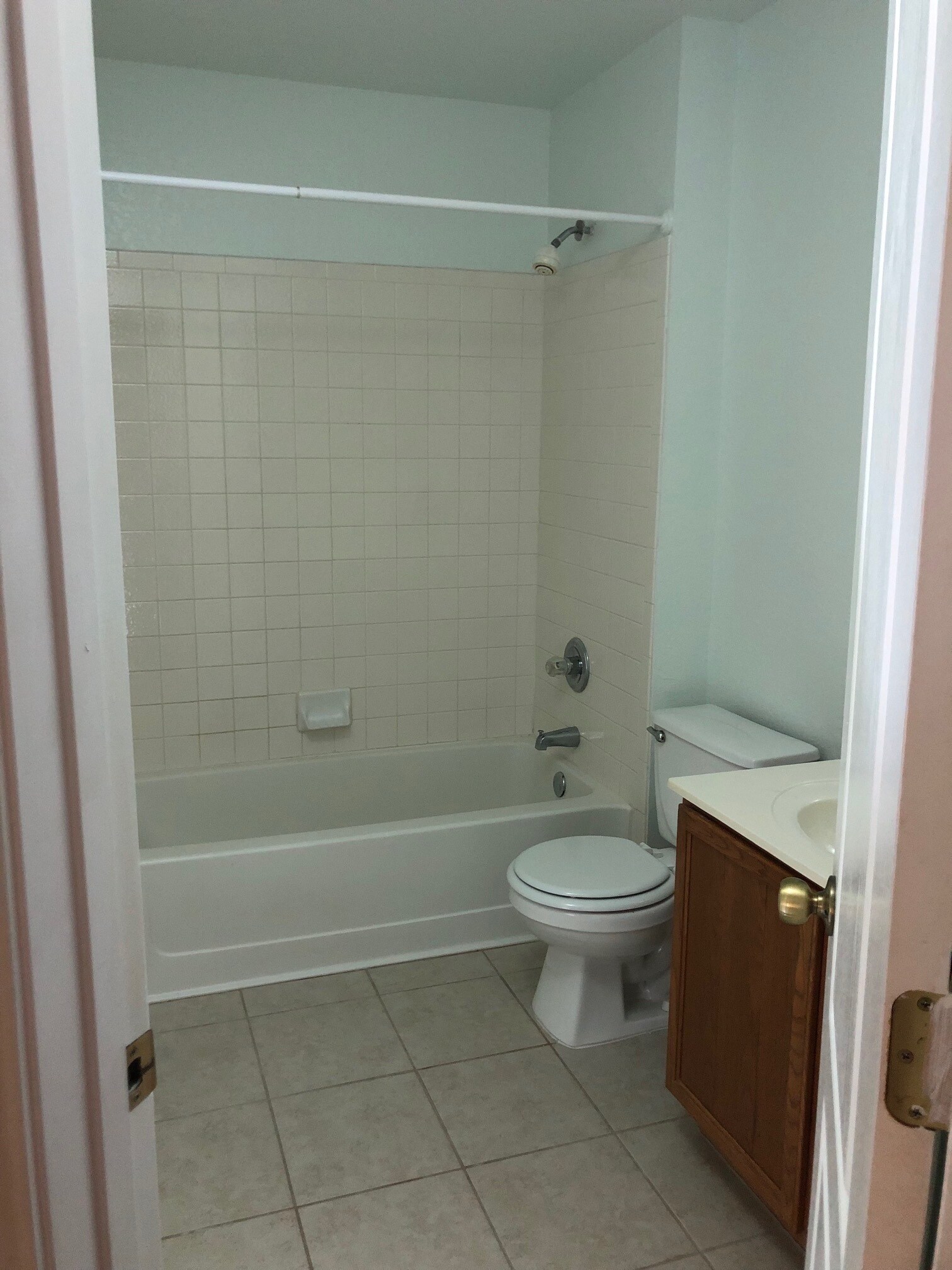Full bath across from Room #1 - 867 Spyglass Dr