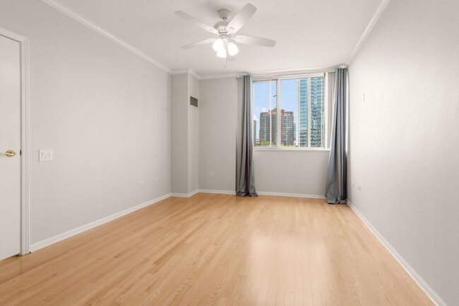 Building Photo - 1515 S Prairie Ave