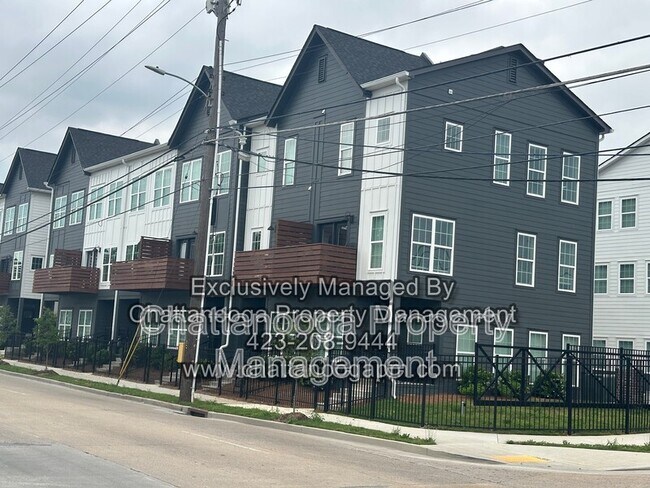 Building Photo - 1480 Chatt City Wy