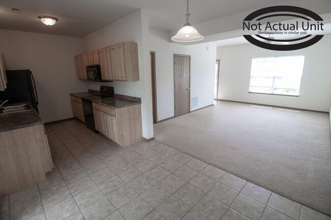 Building Photo - 1635 Citadel Dr