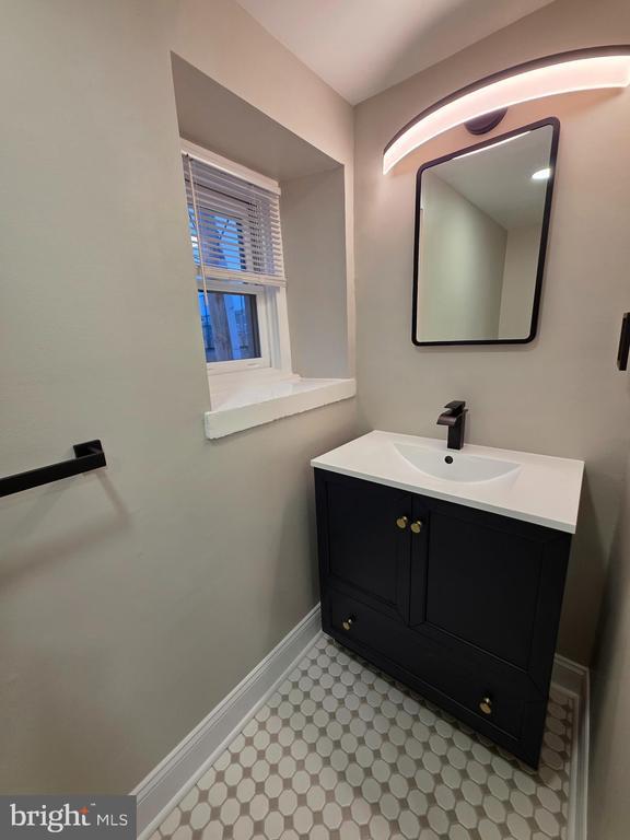 Building Photo - 4338 Cresson St