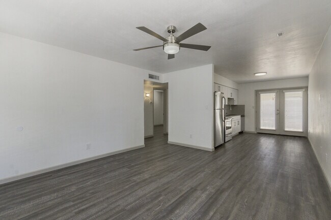 Building Photo - $0 First Month Rent! Remodeled 2 Bed Casita w/ Private Patio, W/D & Pool