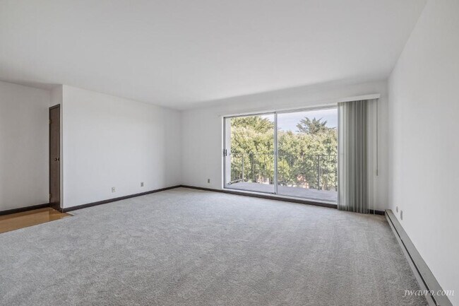 Building Photo - 160 Gardenside Dr