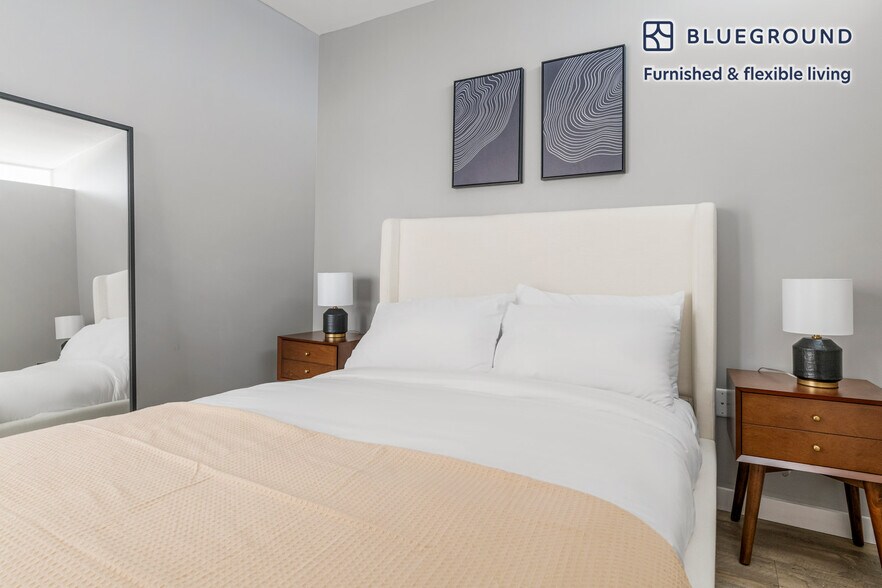 Building Photo - 10 Essex St