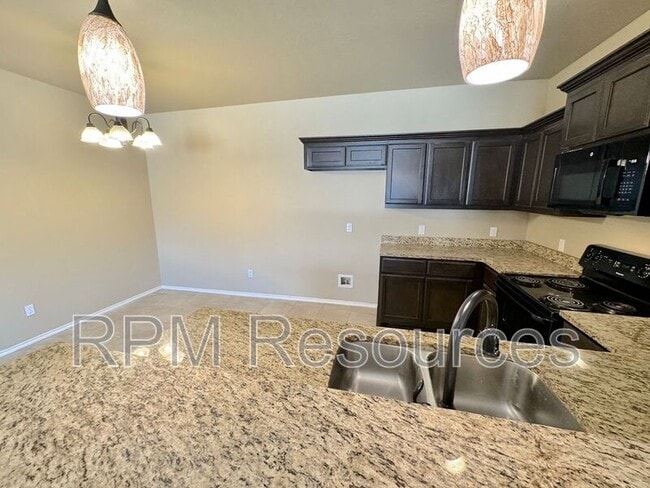 Building Photo - 127 Bison Ct Way