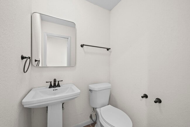 Building Photo - 2821 Holman St
