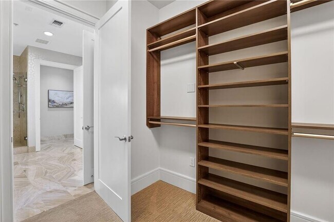 Building Photo - 1065 Peachtree St NE