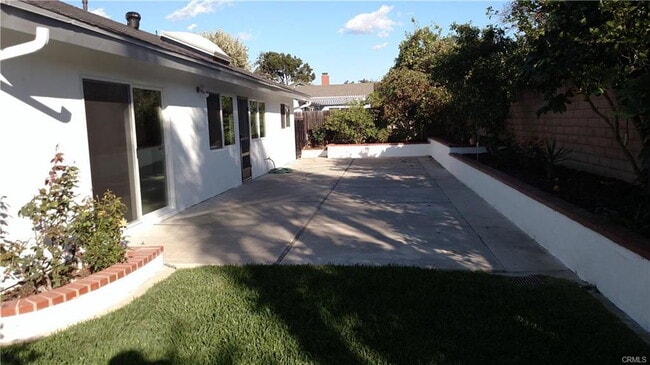Building Photo - 29486 Vista Plaza Dr