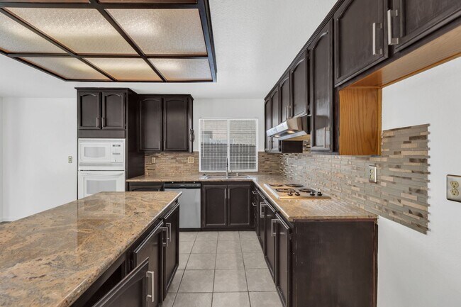 Building Photo - 8327 Trimmer Way