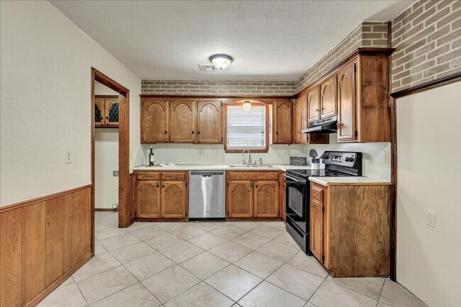 Building Photo - 4121 Monica Dr