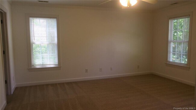 Building Photo - 128 Great Glen