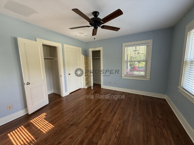 Building Photo - 575 Elizabeth Ln W