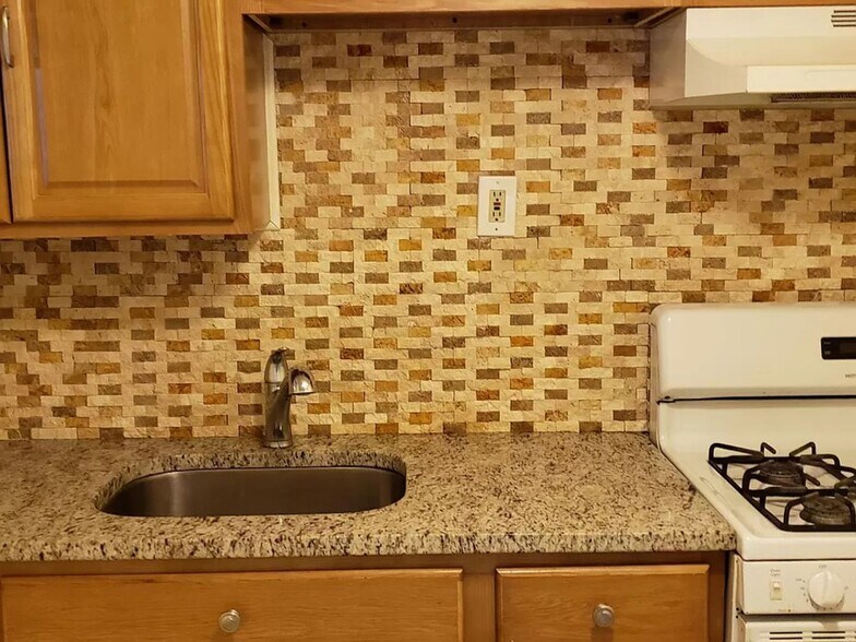 Building Photo - 80 Seaton Pl NW