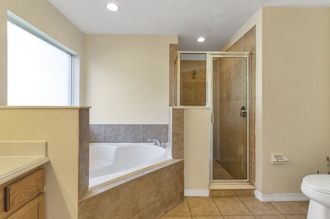 Building Photo - 5604 Florence Harbor Dr