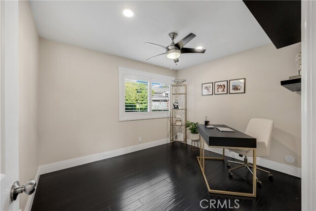 Building Photo - 1320 N Van Gogh Cir