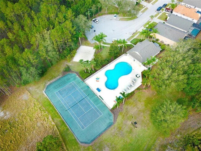 Building Photo - 16724 Rolling Green Dr