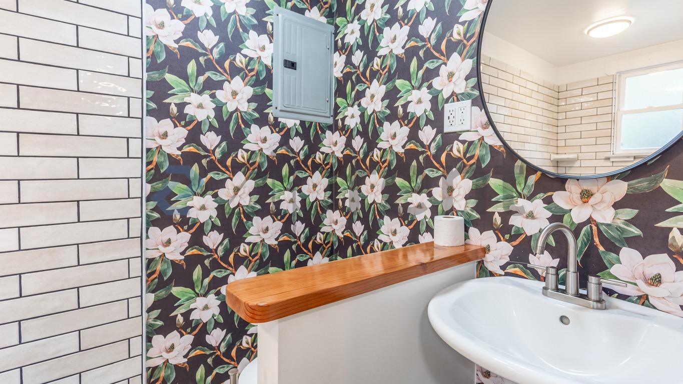 Building Photo - 6010 Cazadero Hwy