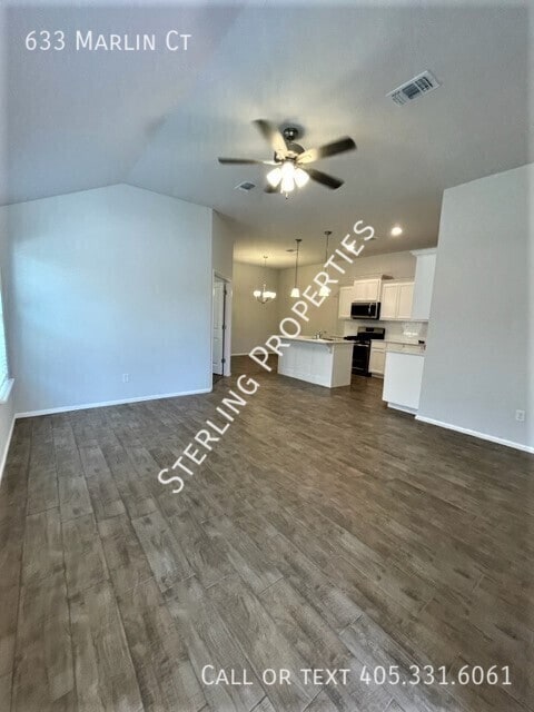 Building Photo - 633 Marlin Ct