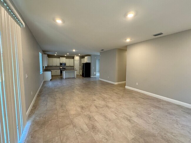 Building Photo - Available NOW!  Incredible, SPACIOUS 5 Bed...