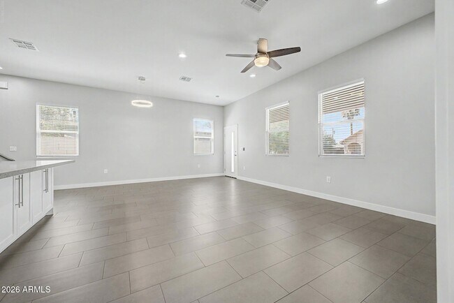 Building Photo - 1155 E Fillmore St