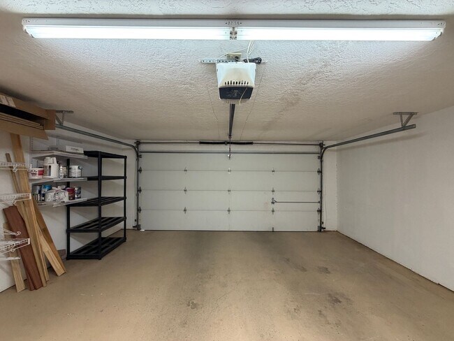 Building Photo - Beautiful Luxury 2 Bedroom Townhome Available in Corrales!