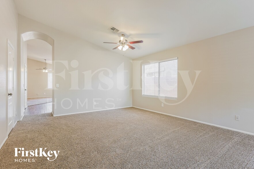 Building Photo - 4225 E Coal St