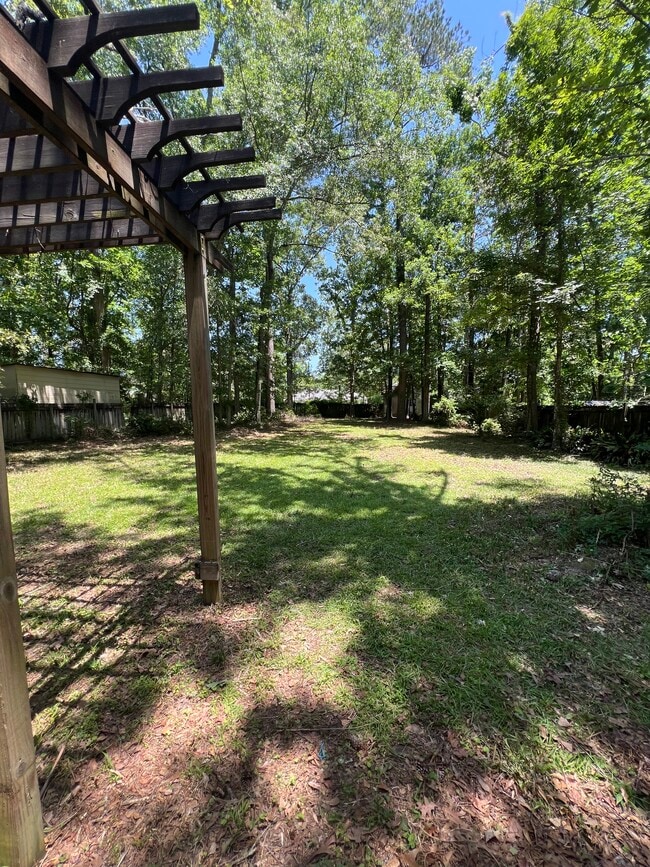 Building Photo - 713 Willow Oak Ln