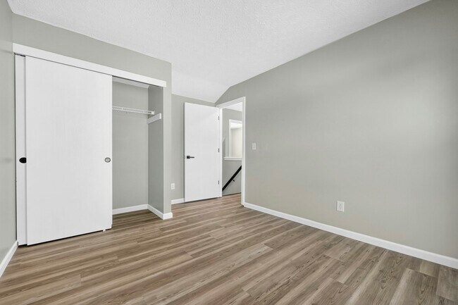Building Photo - 8472 Kingsley Dr