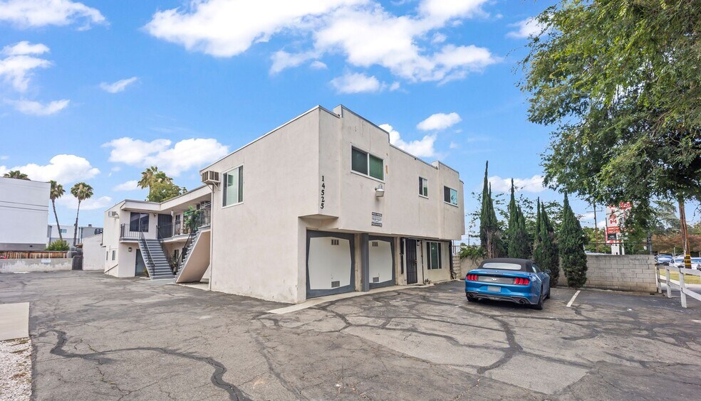 Building Photo - 14525 Albers St
