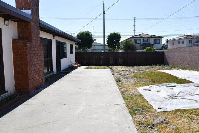 Building Photo - 6501 Tillamook Ave