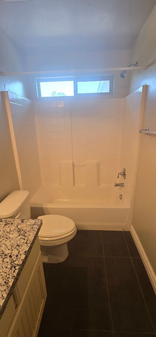 Building Photo - Beautiful 3 Bed 3.5 Bath in Riverton!!