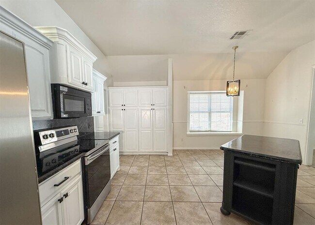 Building Photo - 16517 Tonka Trail