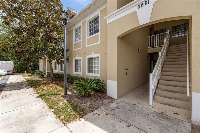 Building Photo - 9621 Lakedale Way