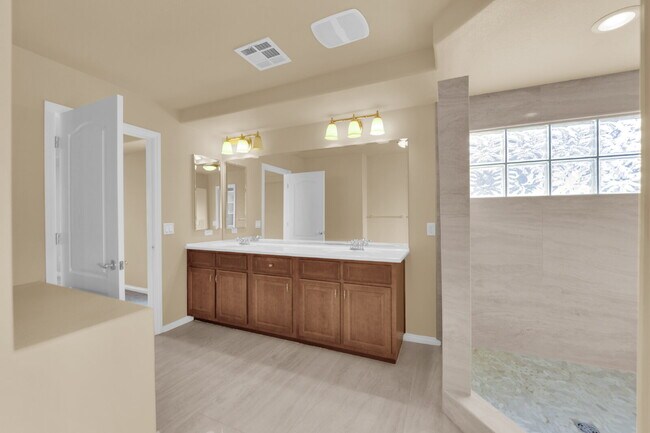 Building Photo - Beautiful 3 Bedroom Home!