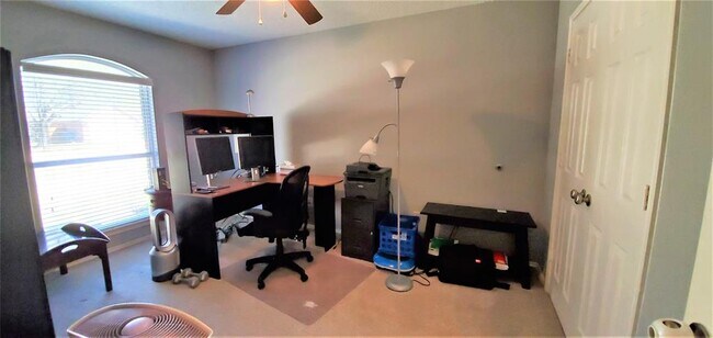 Building Photo - 5213 Valleydale Dr