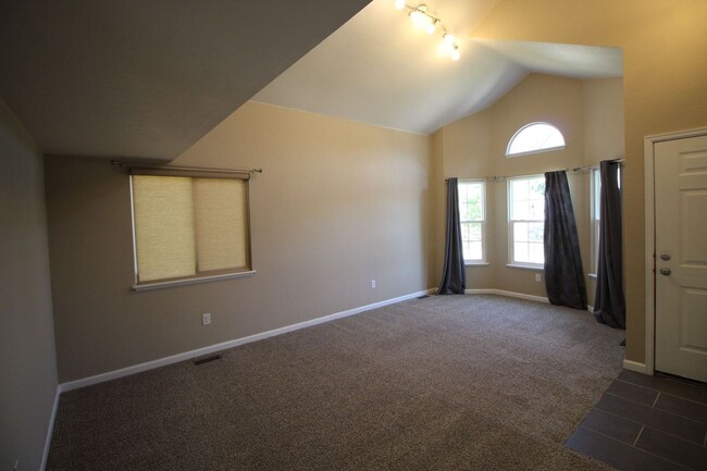 Building Photo - Incredible Home in Southeast Fort Collins