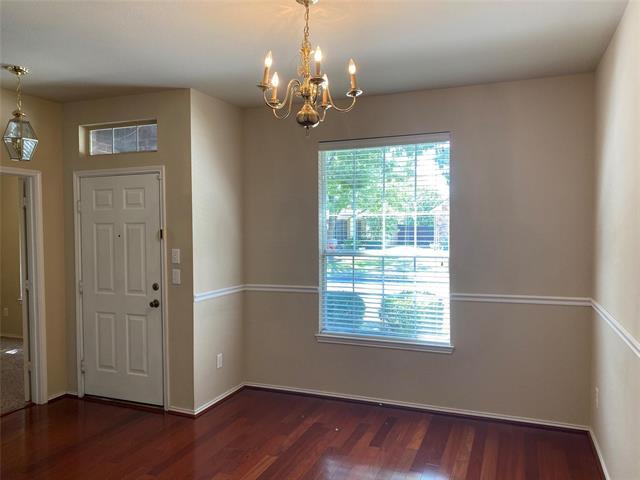 Building Photo - 1716 River Oaks Dr