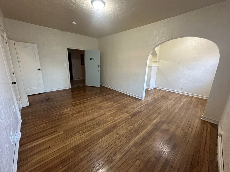 Interior Photo - Walnut Manor