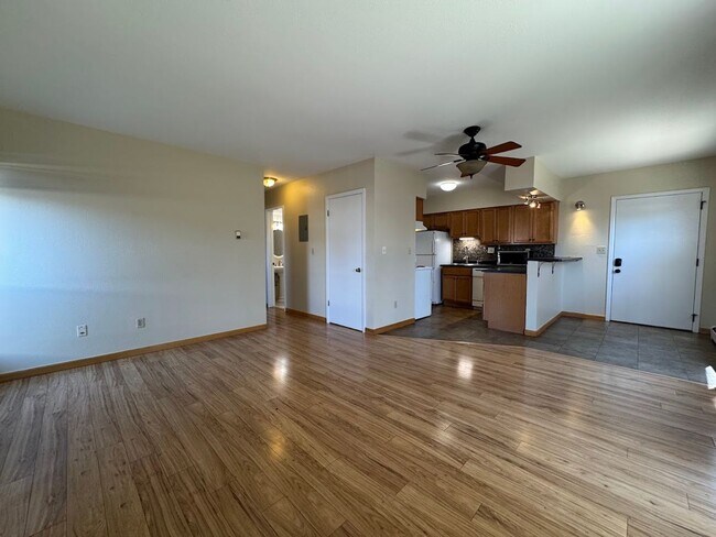 Building Photo - 2B/2B Corner Apartment with Flatiron Views...