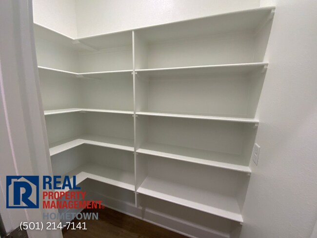 Building Photo - 2265 Rosemary Dr