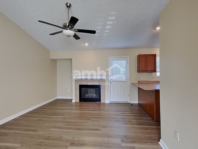 Building Photo - 10296 Manassas Ct