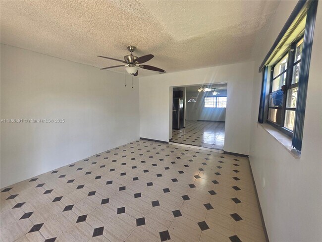 Building Photo - 11500 SW 181st Terrace