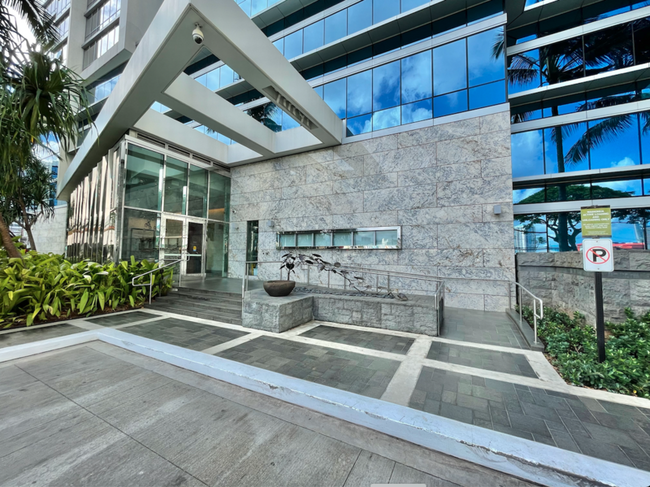 Building Photo - 1189 Waimanu St