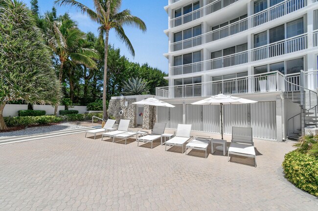 Building Photo - 2780 S Ocean Blvd