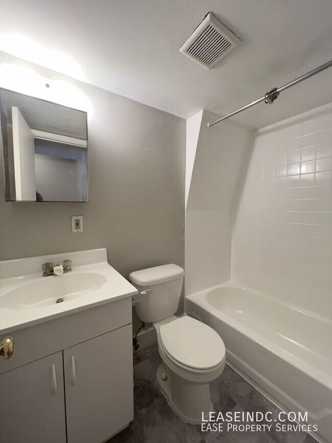 Building Photo - 1532 15th St NW