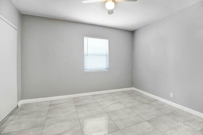 Building Photo - 4846 Doane Ave